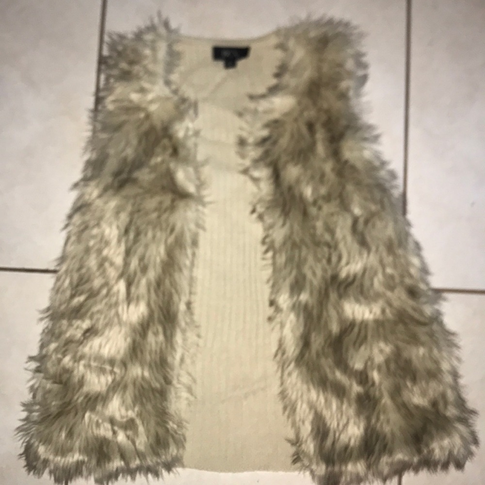 Fur vest
